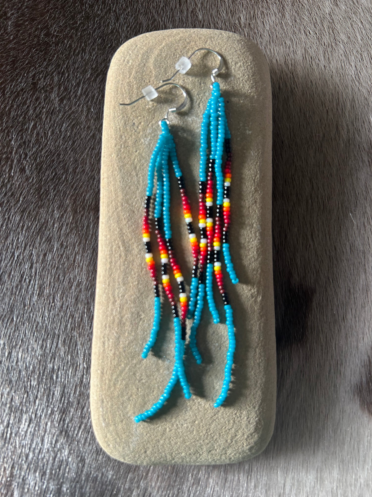 ᐄᔨᔥᑯᑖᐤ iiyishkutaau/fire earrings