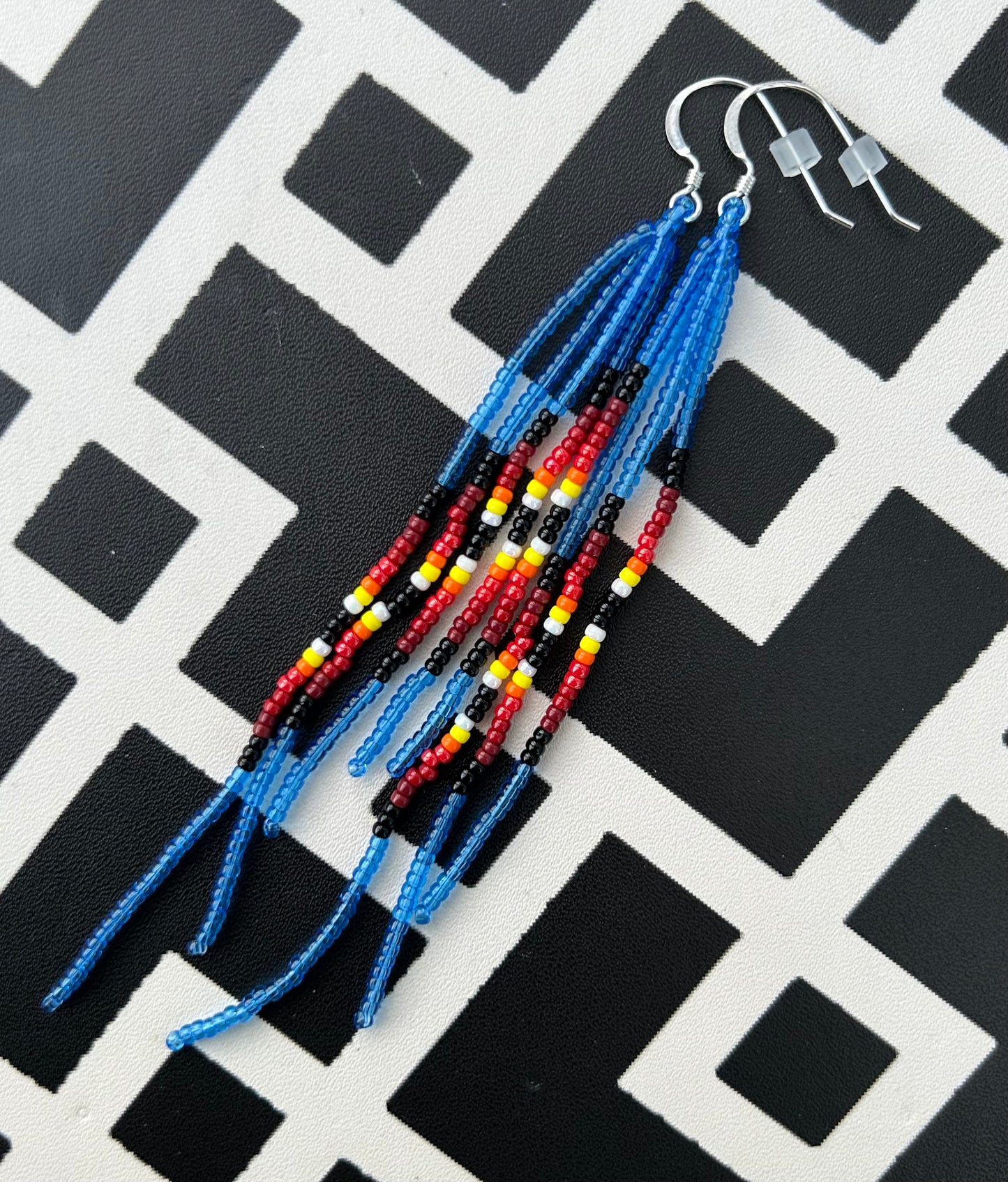 ᐄᔨᔥᑯᑖᐤ iiyishkutaau/fire earrings