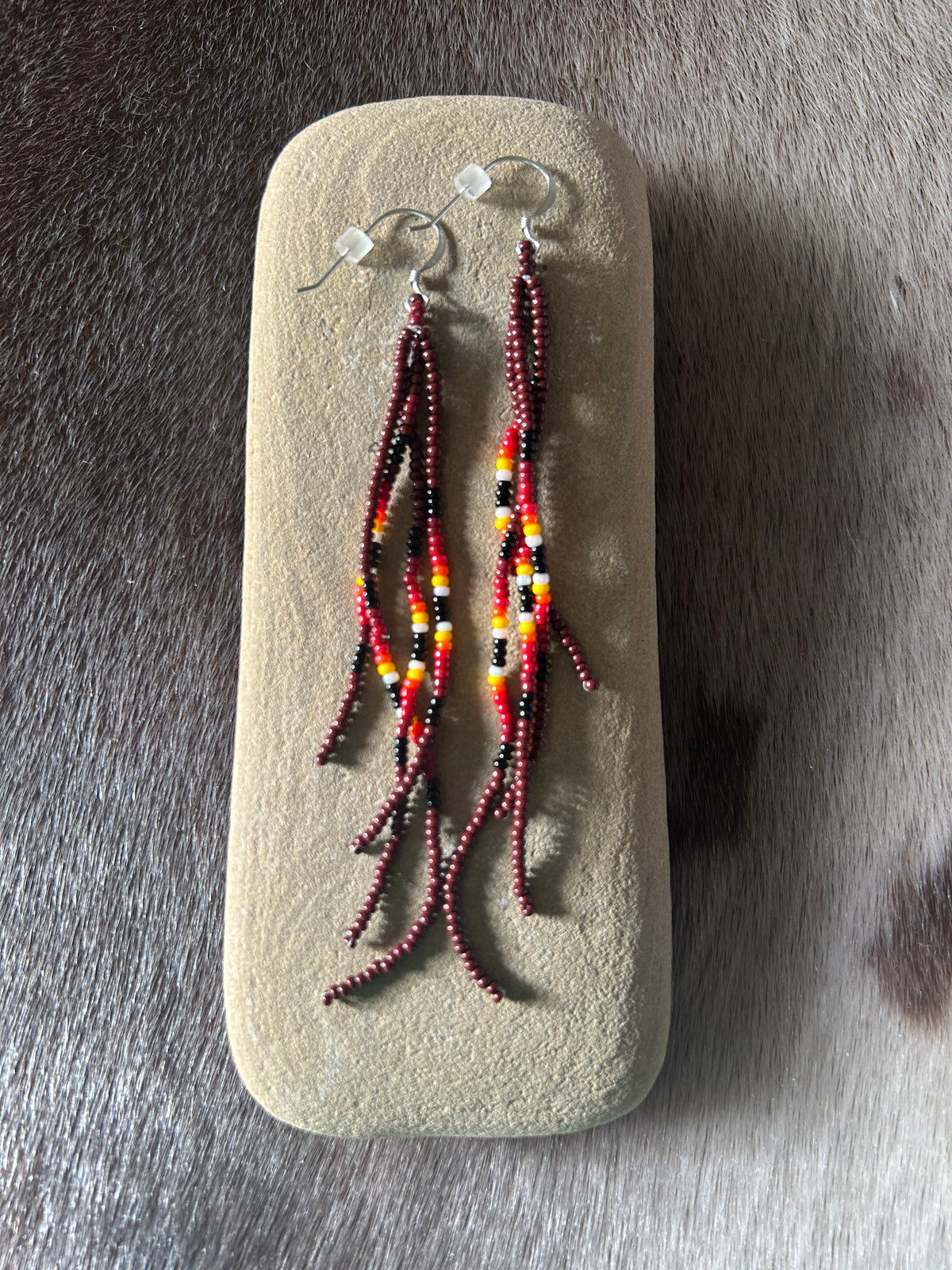 ᐄᔨᔥᑯᑖᐤ iiyishkutaau/fire earrings