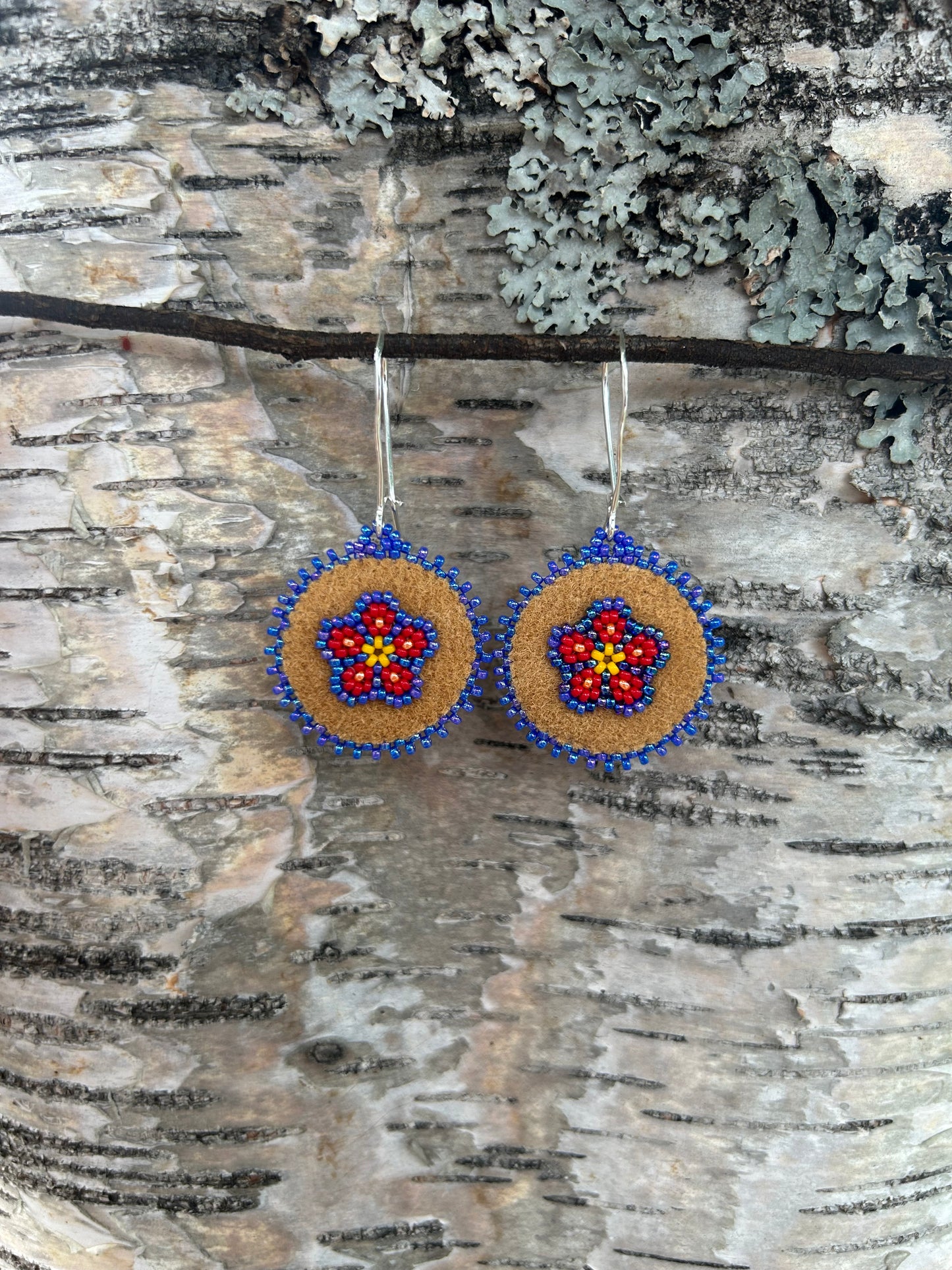 ᒨᔅ ᐆ ᓃᐲᒥᔥᐦ, Moose’s Flowers